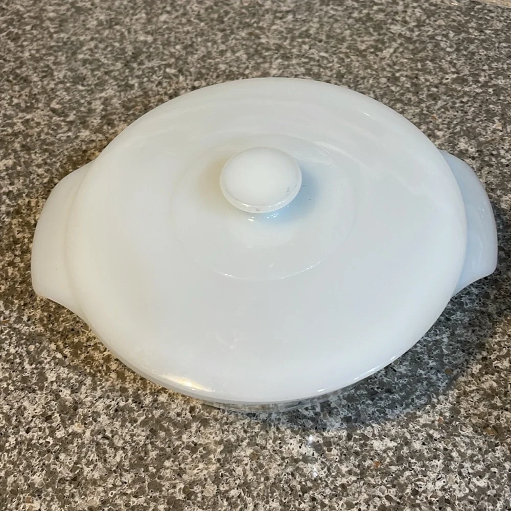 Vintage Mid Century Modern Anchor Hocking Fire King Milk Glass Casserole Dish